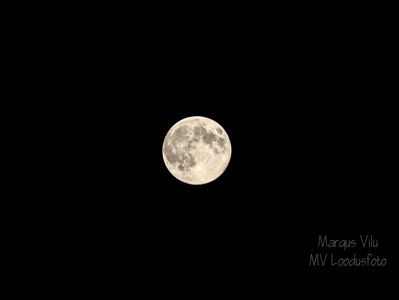 Klassikaline pilt kuust. Minu versioon :)