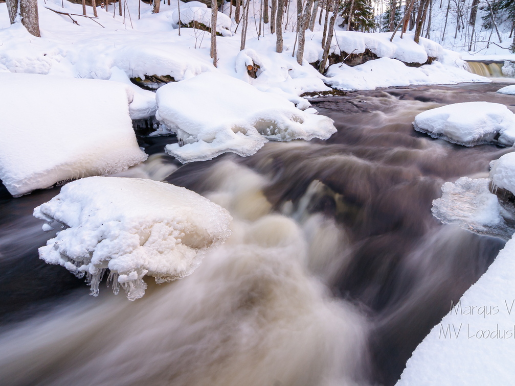  Jäätunud Nõmmeveski juga